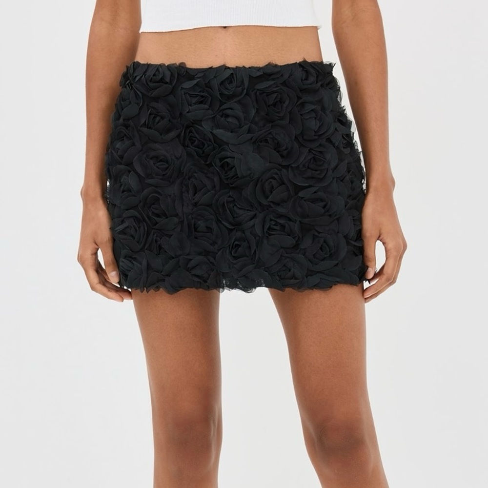 Reformation Carla Low Waist Skirt Mini Lightweight Mesh Floral Rose Black